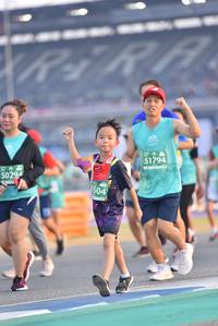 BIB: 51794, 50294, 504
                            <button type="button" onclick="openModal(10473486)" class="btn btn-primary btn-sm float-right btn-popup" data-toggle="modal" data-target=".modal-high-quality">
                        <i class="fas fa-shopping-cart"></i> Add to Cart
                    </button>
                                            <button type="button" onclick="isThisMe(10473486, true)" class="btn btn-success btn-sm float-right btn-popup btn-isme hidden" data-toggle="tooltip" data-placement="bottom" title="นี่คือรูปของคุณใช่ไหม คลิกที่นี่เพื่อเอาเข้าอัลบั้ม">
                        <i class="fas fa-plus"></i> Add to album
                    </button>
                    <button type="button" onclick="isThisMe(10473486, false)" class="btn btn-warning btn-sm float-right btn-popup btn-isnotme hidden">
                        <i class="fas fa-ban"></i> Remove from album
                    </button>