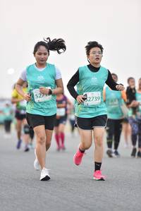 BIB: 527, 82739
                            <button type="button" onclick="openModal(10485383)" class="btn btn-primary btn-sm float-right btn-popup" data-toggle="modal" data-target=".modal-high-quality">
                        <i class="fas fa-shopping-cart"></i> Add to Cart
                    </button>
                                            <button type="button" onclick="isThisMe(10485383, true)" class="btn btn-success btn-sm float-right btn-popup btn-isme hidden" data-toggle="tooltip" data-placement="bottom" title="นี่คือรูปของคุณใช่ไหม คลิกที่นี่เพื่อเอาเข้าอัลบั้ม">
                        <i class="fas fa-plus"></i> Add to album
                    </button>
                    <button type="button" onclick="isThisMe(10485383, false)" class="btn btn-warning btn-sm float-right btn-popup btn-isnotme hidden">
                        <i class="fas fa-ban"></i> Remove from album
                    </button>