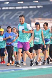 BIB: 50590, 5239
                            <button type="button" onclick="openModal(10473838)" class="btn btn-primary btn-sm float-right btn-popup" data-toggle="modal" data-target=".modal-high-quality">
                        <i class="fas fa-shopping-cart"></i> Add to Cart
                    </button>
                                            <button type="button" onclick="isThisMe(10473838, true)" class="btn btn-success btn-sm float-right btn-popup btn-isme hidden" data-toggle="tooltip" data-placement="bottom" title="นี่คือรูปของคุณใช่ไหม คลิกที่นี่เพื่อเอาเข้าอัลบั้ม">
                        <i class="fas fa-plus"></i> Add to album
                    </button>
                    <button type="button" onclick="isThisMe(10473838, false)" class="btn btn-warning btn-sm float-right btn-popup btn-isnotme hidden">
                        <i class="fas fa-ban"></i> Remove from album
                    </button>