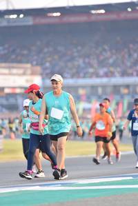 BIB: 52904
                            <button type="button" onclick="openModal(10472186)" class="btn btn-primary btn-sm float-right btn-popup" data-toggle="modal" data-target=".modal-high-quality">
                        <i class="fas fa-shopping-cart"></i> Add to Cart
                    </button>
                                            <button type="button" onclick="isThisMe(10472186, true)" class="btn btn-success btn-sm float-right btn-popup btn-isme hidden" data-toggle="tooltip" data-placement="bottom" title="นี่คือรูปของคุณใช่ไหม คลิกที่นี่เพื่อเอาเข้าอัลบั้ม">
                        <i class="fas fa-plus"></i> Add to album
                    </button>
                    <button type="button" onclick="isThisMe(10472186, false)" class="btn btn-warning btn-sm float-right btn-popup btn-isnotme hidden">
                        <i class="fas fa-ban"></i> Remove from album
                    </button>