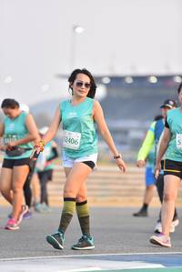 BIB: 2406
                            <button type="button" onclick="openModal(10477946)" class="btn btn-primary btn-sm float-right btn-popup" data-toggle="modal" data-target=".modal-high-quality">
                        <i class="fas fa-shopping-cart"></i> Add to Cart
                    </button>
                                            <button type="button" onclick="isThisMe(10477946, true)" class="btn btn-success btn-sm float-right btn-popup btn-isme hidden" data-toggle="tooltip" data-placement="bottom" title="นี่คือรูปของคุณใช่ไหม คลิกที่นี่เพื่อเอาเข้าอัลบั้ม">
                        <i class="fas fa-plus"></i> Add to album
                    </button>
                    <button type="button" onclick="isThisMe(10477946, false)" class="btn btn-warning btn-sm float-right btn-popup btn-isnotme hidden">
                        <i class="fas fa-ban"></i> Remove from album
                    </button>