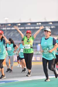 BIB: 52529, 0304
                            <button type="button" onclick="openModal(10477144)" class="btn btn-primary btn-sm float-right btn-popup" data-toggle="modal" data-target=".modal-high-quality">
                        <i class="fas fa-shopping-cart"></i> Add to Cart
                    </button>
                                            <button type="button" onclick="isThisMe(10477144, true)" class="btn btn-success btn-sm float-right btn-popup btn-isme hidden" data-toggle="tooltip" data-placement="bottom" title="นี่คือรูปของคุณใช่ไหม คลิกที่นี่เพื่อเอาเข้าอัลบั้ม">
                        <i class="fas fa-plus"></i> Add to album
                    </button>
                    <button type="button" onclick="isThisMe(10477144, false)" class="btn btn-warning btn-sm float-right btn-popup btn-isnotme hidden">
                        <i class="fas fa-ban"></i> Remove from album
                    </button>