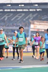 BIB: 52503, 091
                            <button type="button" onclick="openModal(10474183)" class="btn btn-primary btn-sm float-right btn-popup" data-toggle="modal" data-target=".modal-high-quality">
                        <i class="fas fa-shopping-cart"></i> Add to Cart
                    </button>
                                            <button type="button" onclick="isThisMe(10474183, true)" class="btn btn-success btn-sm float-right btn-popup btn-isme hidden" data-toggle="tooltip" data-placement="bottom" title="นี่คือรูปของคุณใช่ไหม คลิกที่นี่เพื่อเอาเข้าอัลบั้ม">
                        <i class="fas fa-plus"></i> Add to album
                    </button>
                    <button type="button" onclick="isThisMe(10474183, false)" class="btn btn-warning btn-sm float-right btn-popup btn-isnotme hidden">
                        <i class="fas fa-ban"></i> Remove from album
                    </button>