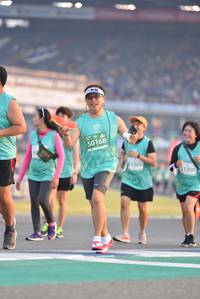 BIB: 50168, 1069, 31200
                            <button type="button" onclick="openModal(10474121)" class="btn btn-primary btn-sm float-right btn-popup" data-toggle="modal" data-target=".modal-high-quality">
                        <i class="fas fa-shopping-cart"></i> Add to Cart
                    </button>
                                            <button type="button" onclick="isThisMe(10474121, true)" class="btn btn-success btn-sm float-right btn-popup btn-isme hidden" data-toggle="tooltip" data-placement="bottom" title="นี่คือรูปของคุณใช่ไหม คลิกที่นี่เพื่อเอาเข้าอัลบั้ม">
                        <i class="fas fa-plus"></i> Add to album
                    </button>
                    <button type="button" onclick="isThisMe(10474121, false)" class="btn btn-warning btn-sm float-right btn-popup btn-isnotme hidden">
                        <i class="fas fa-ban"></i> Remove from album
                    </button>