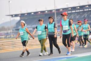 BIB: 52470, 53348, 1261
                            <button type="button" onclick="openModal(10477740)" class="btn btn-primary btn-sm float-right btn-popup" data-toggle="modal" data-target=".modal-high-quality">
                        <i class="fas fa-shopping-cart"></i> Add to Cart
                    </button>
                                            <button type="button" onclick="isThisMe(10477740, true)" class="btn btn-success btn-sm float-right btn-popup btn-isme hidden" data-toggle="tooltip" data-placement="bottom" title="นี่คือรูปของคุณใช่ไหม คลิกที่นี่เพื่อเอาเข้าอัลบั้ม">
                        <i class="fas fa-plus"></i> Add to album
                    </button>
                    <button type="button" onclick="isThisMe(10477740, false)" class="btn btn-warning btn-sm float-right btn-popup btn-isnotme hidden">
                        <i class="fas fa-ban"></i> Remove from album
                    </button>