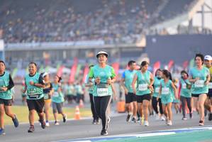 BIB: 5296, 51667, 50898, 0250
                            <button type="button" onclick="openModal(10474055)" class="btn btn-primary btn-sm float-right btn-popup" data-toggle="modal" data-target=".modal-high-quality">
                        <i class="fas fa-shopping-cart"></i> Add to Cart
                    </button>
                                            <button type="button" onclick="isThisMe(10474055, true)" class="btn btn-success btn-sm float-right btn-popup btn-isme hidden" data-toggle="tooltip" data-placement="bottom" title="นี่คือรูปของคุณใช่ไหม คลิกที่นี่เพื่อเอาเข้าอัลบั้ม">
                        <i class="fas fa-plus"></i> Add to album
                    </button>
                    <button type="button" onclick="isThisMe(10474055, false)" class="btn btn-warning btn-sm float-right btn-popup btn-isnotme hidden">
                        <i class="fas fa-ban"></i> Remove from album
                    </button>