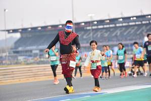 BIB: 509, 739
                            <button type="button" onclick="openModal(10478420)" class="btn btn-primary btn-sm float-right btn-popup" data-toggle="modal" data-target=".modal-high-quality">
                        <i class="fas fa-shopping-cart"></i> Add to Cart
                    </button>
                                            <button type="button" onclick="isThisMe(10478420, true)" class="btn btn-success btn-sm float-right btn-popup btn-isme hidden" data-toggle="tooltip" data-placement="bottom" title="นี่คือรูปของคุณใช่ไหม คลิกที่นี่เพื่อเอาเข้าอัลบั้ม">
                        <i class="fas fa-plus"></i> Add to album
                    </button>
                    <button type="button" onclick="isThisMe(10478420, false)" class="btn btn-warning btn-sm float-right btn-popup btn-isnotme hidden">
                        <i class="fas fa-ban"></i> Remove from album
                    </button>