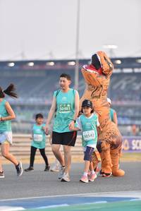 BIB: 50481, 50542
                            <button type="button" onclick="openModal(10479436)" class="btn btn-primary btn-sm float-right btn-popup" data-toggle="modal" data-target=".modal-high-quality">
                        <i class="fas fa-shopping-cart"></i> Add to Cart
                    </button>
                                            <button type="button" onclick="isThisMe(10479436, true)" class="btn btn-success btn-sm float-right btn-popup btn-isme hidden" data-toggle="tooltip" data-placement="bottom" title="นี่คือรูปของคุณใช่ไหม คลิกที่นี่เพื่อเอาเข้าอัลบั้ม">
                        <i class="fas fa-plus"></i> Add to album
                    </button>
                    <button type="button" onclick="isThisMe(10479436, false)" class="btn btn-warning btn-sm float-right btn-popup btn-isnotme hidden">
                        <i class="fas fa-ban"></i> Remove from album
                    </button>