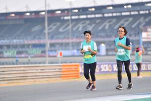 BIB: 51077
                            <button type="button" onclick="openModal(10480418)" class="btn btn-primary btn-sm float-right btn-popup" data-toggle="modal" data-target=".modal-high-quality">
                        <i class="fas fa-shopping-cart"></i> Add to Cart
                    </button>
                                            <button type="button" onclick="isThisMe(10480418, true)" class="btn btn-success btn-sm float-right btn-popup btn-isme hidden" data-toggle="tooltip" data-placement="bottom" title="นี่คือรูปของคุณใช่ไหม คลิกที่นี่เพื่อเอาเข้าอัลบั้ม">
                        <i class="fas fa-plus"></i> Add to album
                    </button>
                    <button type="button" onclick="isThisMe(10480418, false)" class="btn btn-warning btn-sm float-right btn-popup btn-isnotme hidden">
                        <i class="fas fa-ban"></i> Remove from album
                    </button>