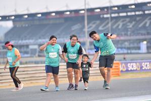 BIB: 53021, 53303, 52032, 
                            <button type="button" onclick="openModal(10480466)" class="btn btn-primary btn-sm float-right btn-popup" data-toggle="modal" data-target=".modal-high-quality">
                        <i class="fas fa-shopping-cart"></i> Add to Cart
                    </button>
                                            <button type="button" onclick="isThisMe(10480466, true)" class="btn btn-success btn-sm float-right btn-popup btn-isme hidden" data-toggle="tooltip" data-placement="bottom" title="นี่คือรูปของคุณใช่ไหม คลิกที่นี่เพื่อเอาเข้าอัลบั้ม">
                        <i class="fas fa-plus"></i> Add to album
                    </button>
                    <button type="button" onclick="isThisMe(10480466, false)" class="btn btn-warning btn-sm float-right btn-popup btn-isnotme hidden">
                        <i class="fas fa-ban"></i> Remove from album
                    </button>