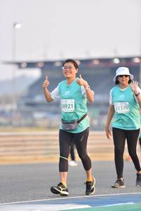 BIB: 0921, 51170
                            <button type="button" onclick="openModal(10478007)" class="btn btn-primary btn-sm float-right btn-popup" data-toggle="modal" data-target=".modal-high-quality">
                        <i class="fas fa-shopping-cart"></i> Add to Cart
                    </button>
                                            <button type="button" onclick="isThisMe(10478007, true)" class="btn btn-success btn-sm float-right btn-popup btn-isme hidden" data-toggle="tooltip" data-placement="bottom" title="นี่คือรูปของคุณใช่ไหม คลิกที่นี่เพื่อเอาเข้าอัลบั้ม">
                        <i class="fas fa-plus"></i> Add to album
                    </button>
                    <button type="button" onclick="isThisMe(10478007, false)" class="btn btn-warning btn-sm float-right btn-popup btn-isnotme hidden">
                        <i class="fas fa-ban"></i> Remove from album
                    </button>