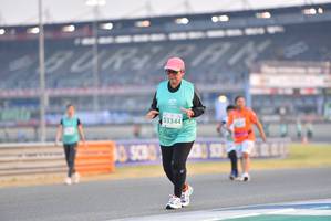 BIB: 53344
                            <button type="button" onclick="openModal(10480227)" class="btn btn-primary btn-sm float-right btn-popup" data-toggle="modal" data-target=".modal-high-quality">
                        <i class="fas fa-shopping-cart"></i> Add to Cart
                    </button>
                                            <button type="button" onclick="isThisMe(10480227, true)" class="btn btn-success btn-sm float-right btn-popup btn-isme hidden" data-toggle="tooltip" data-placement="bottom" title="นี่คือรูปของคุณใช่ไหม คลิกที่นี่เพื่อเอาเข้าอัลบั้ม">
                        <i class="fas fa-plus"></i> Add to album
                    </button>
                    <button type="button" onclick="isThisMe(10480227, false)" class="btn btn-warning btn-sm float-right btn-popup btn-isnotme hidden">
                        <i class="fas fa-ban"></i> Remove from album
                    </button>