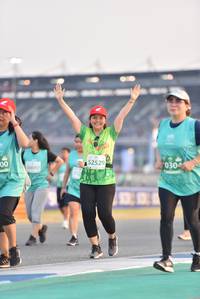 BIB: 52529, 0304
                            <button type="button" onclick="openModal(10477130)" class="btn btn-primary btn-sm float-right btn-popup" data-toggle="modal" data-target=".modal-high-quality">
                        <i class="fas fa-shopping-cart"></i> Add to Cart
                    </button>
                                            <button type="button" onclick="isThisMe(10477130, true)" class="btn btn-success btn-sm float-right btn-popup btn-isme hidden" data-toggle="tooltip" data-placement="bottom" title="นี่คือรูปของคุณใช่ไหม คลิกที่นี่เพื่อเอาเข้าอัลบั้ม">
                        <i class="fas fa-plus"></i> Add to album
                    </button>
                    <button type="button" onclick="isThisMe(10477130, false)" class="btn btn-warning btn-sm float-right btn-popup btn-isnotme hidden">
                        <i class="fas fa-ban"></i> Remove from album
                    </button>