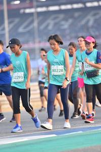 BIB: 5294, 80228, 52293
                            <button type="button" onclick="openModal(10472557)" class="btn btn-primary btn-sm float-right btn-popup" data-toggle="modal" data-target=".modal-high-quality">
                        <i class="fas fa-shopping-cart"></i> Add to Cart
                    </button>
                                            <button type="button" onclick="isThisMe(10472557, true)" class="btn btn-success btn-sm float-right btn-popup btn-isme hidden" data-toggle="tooltip" data-placement="bottom" title="นี่คือรูปของคุณใช่ไหม คลิกที่นี่เพื่อเอาเข้าอัลบั้ม">
                        <i class="fas fa-plus"></i> Add to album
                    </button>
                    <button type="button" onclick="isThisMe(10472557, false)" class="btn btn-warning btn-sm float-right btn-popup btn-isnotme hidden">
                        <i class="fas fa-ban"></i> Remove from album
                    </button>