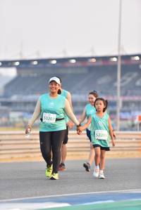 BIB: 53207, 52209
                            <button type="button" onclick="openModal(10477323)" class="btn btn-primary btn-sm float-right btn-popup" data-toggle="modal" data-target=".modal-high-quality">
                        <i class="fas fa-shopping-cart"></i> Add to Cart
                    </button>
                                            <button type="button" onclick="isThisMe(10477323, true)" class="btn btn-success btn-sm float-right btn-popup btn-isme hidden" data-toggle="tooltip" data-placement="bottom" title="นี่คือรูปของคุณใช่ไหม คลิกที่นี่เพื่อเอาเข้าอัลบั้ม">
                        <i class="fas fa-plus"></i> Add to album
                    </button>
                    <button type="button" onclick="isThisMe(10477323, false)" class="btn btn-warning btn-sm float-right btn-popup btn-isnotme hidden">
                        <i class="fas fa-ban"></i> Remove from album
                    </button>