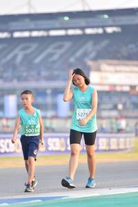 BIB: 5275, 50034
                            <button type="button" onclick="openModal(10449593)" class="btn btn-primary btn-sm float-right btn-popup" data-toggle="modal" data-target=".modal-high-quality">
                        <i class="fas fa-shopping-cart"></i> Add to Cart
                    </button>
                                            <button type="button" onclick="isThisMe(10449593, true)" class="btn btn-success btn-sm float-right btn-popup btn-isme hidden" data-toggle="tooltip" data-placement="bottom" title="นี่คือรูปของคุณใช่ไหม คลิกที่นี่เพื่อเอาเข้าอัลบั้ม">
                        <i class="fas fa-plus"></i> Add to album
                    </button>
                    <button type="button" onclick="isThisMe(10449593, false)" class="btn btn-warning btn-sm float-right btn-popup btn-isnotme hidden">
                        <i class="fas fa-ban"></i> Remove from album
                    </button>