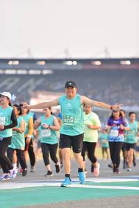 BIB: 50228
                            <button type="button" onclick="openModal(10476838)" class="btn btn-primary btn-sm float-right btn-popup" data-toggle="modal" data-target=".modal-high-quality">
                        <i class="fas fa-shopping-cart"></i> Add to Cart
                    </button>
                                            <button type="button" onclick="isThisMe(10476838, true)" class="btn btn-success btn-sm float-right btn-popup btn-isme hidden" data-toggle="tooltip" data-placement="bottom" title="นี่คือรูปของคุณใช่ไหม คลิกที่นี่เพื่อเอาเข้าอัลบั้ม">
                        <i class="fas fa-plus"></i> Add to album
                    </button>
                    <button type="button" onclick="isThisMe(10476838, false)" class="btn btn-warning btn-sm float-right btn-popup btn-isnotme hidden">
                        <i class="fas fa-ban"></i> Remove from album
                    </button>