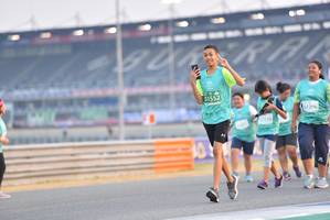 BIB: 51552, 1296, 52370
                            <button type="button" onclick="openModal(10480453)" class="btn btn-primary btn-sm float-right btn-popup" data-toggle="modal" data-target=".modal-high-quality">
                        <i class="fas fa-shopping-cart"></i> Add to Cart
                    </button>
                                            <button type="button" onclick="isThisMe(10480453, true)" class="btn btn-success btn-sm float-right btn-popup btn-isme hidden" data-toggle="tooltip" data-placement="bottom" title="นี่คือรูปของคุณใช่ไหม คลิกที่นี่เพื่อเอาเข้าอัลบั้ม">
                        <i class="fas fa-plus"></i> Add to album
                    </button>
                    <button type="button" onclick="isThisMe(10480453, false)" class="btn btn-warning btn-sm float-right btn-popup btn-isnotme hidden">
                        <i class="fas fa-ban"></i> Remove from album
                    </button>