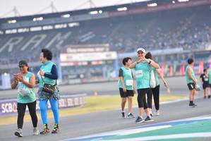 BIB: 3398
                            <button type="button" onclick="openModal(10480621)" class="btn btn-primary btn-sm float-right btn-popup" data-toggle="modal" data-target=".modal-high-quality">
                        <i class="fas fa-shopping-cart"></i> Add to Cart
                    </button>
                                            <button type="button" onclick="isThisMe(10480621, true)" class="btn btn-success btn-sm float-right btn-popup btn-isme hidden" data-toggle="tooltip" data-placement="bottom" title="นี่คือรูปของคุณใช่ไหม คลิกที่นี่เพื่อเอาเข้าอัลบั้ม">
                        <i class="fas fa-plus"></i> Add to album
                    </button>
                    <button type="button" onclick="isThisMe(10480621, false)" class="btn btn-warning btn-sm float-right btn-popup btn-isnotme hidden">
                        <i class="fas fa-ban"></i> Remove from album
                    </button>