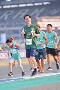 BIB: 53074, 1957, 50073, 2226
                            <button type="button" onclick="openModal(10473401)" class="btn btn-primary btn-sm float-right btn-popup" data-toggle="modal" data-target=".modal-high-quality">
                        <i class="fas fa-shopping-cart"></i> Add to Cart
                    </button>
                                            <button type="button" onclick="isThisMe(10473401, true)" class="btn btn-success btn-sm float-right btn-popup btn-isme hidden" data-toggle="tooltip" data-placement="bottom" title="นี่คือรูปของคุณใช่ไหม คลิกที่นี่เพื่อเอาเข้าอัลบั้ม">
                        <i class="fas fa-plus"></i> Add to album
                    </button>
                    <button type="button" onclick="isThisMe(10473401, false)" class="btn btn-warning btn-sm float-right btn-popup btn-isnotme hidden">
                        <i class="fas fa-ban"></i> Remove from album
                    </button>