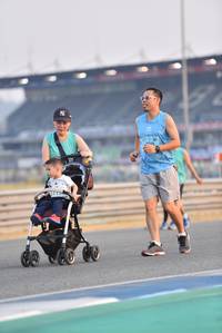 BIB: 
                            <button type="button" onclick="openModal(10479201)" class="btn btn-primary btn-sm float-right btn-popup" data-toggle="modal" data-target=".modal-high-quality">
                        <i class="fas fa-shopping-cart"></i> Add to Cart
                    </button>
                                            <button type="button" onclick="isThisMe(10479201, true)" class="btn btn-success btn-sm float-right btn-popup btn-isme hidden" data-toggle="tooltip" data-placement="bottom" title="นี่คือรูปของคุณใช่ไหม คลิกที่นี่เพื่อเอาเข้าอัลบั้ม">
                        <i class="fas fa-plus"></i> Add to album
                    </button>
                    <button type="button" onclick="isThisMe(10479201, false)" class="btn btn-warning btn-sm float-right btn-popup btn-isnotme hidden">
                        <i class="fas fa-ban"></i> Remove from album
                    </button>