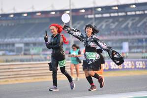 BIB: 70268, 7028
                            <button type="button" onclick="openModal(10480098)" class="btn btn-primary btn-sm float-right btn-popup" data-toggle="modal" data-target=".modal-high-quality">
                        <i class="fas fa-shopping-cart"></i> Add to Cart
                    </button>
                                            <button type="button" onclick="isThisMe(10480098, true)" class="btn btn-success btn-sm float-right btn-popup btn-isme hidden" data-toggle="tooltip" data-placement="bottom" title="นี่คือรูปของคุณใช่ไหม คลิกที่นี่เพื่อเอาเข้าอัลบั้ม">
                        <i class="fas fa-plus"></i> Add to album
                    </button>
                    <button type="button" onclick="isThisMe(10480098, false)" class="btn btn-warning btn-sm float-right btn-popup btn-isnotme hidden">
                        <i class="fas fa-ban"></i> Remove from album
                    </button>