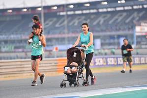 BIB: 1639
                            <button type="button" onclick="openModal(10480146)" class="btn btn-primary btn-sm float-right btn-popup" data-toggle="modal" data-target=".modal-high-quality">
                        <i class="fas fa-shopping-cart"></i> Add to Cart
                    </button>
                                            <button type="button" onclick="isThisMe(10480146, true)" class="btn btn-success btn-sm float-right btn-popup btn-isme hidden" data-toggle="tooltip" data-placement="bottom" title="นี่คือรูปของคุณใช่ไหม คลิกที่นี่เพื่อเอาเข้าอัลบั้ม">
                        <i class="fas fa-plus"></i> Add to album
                    </button>
                    <button type="button" onclick="isThisMe(10480146, false)" class="btn btn-warning btn-sm float-right btn-popup btn-isnotme hidden">
                        <i class="fas fa-ban"></i> Remove from album
                    </button>