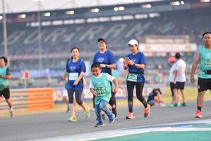 BIB: 516, 62218, 71509, 0019
                            <button type="button" onclick="openModal(10478574)" class="btn btn-primary btn-sm float-right btn-popup" data-toggle="modal" data-target=".modal-high-quality">
                        <i class="fas fa-shopping-cart"></i> Add to Cart
                    </button>
                                            <button type="button" onclick="isThisMe(10478574, true)" class="btn btn-success btn-sm float-right btn-popup btn-isme hidden" data-toggle="tooltip" data-placement="bottom" title="นี่คือรูปของคุณใช่ไหม คลิกที่นี่เพื่อเอาเข้าอัลบั้ม">
                        <i class="fas fa-plus"></i> Add to album
                    </button>
                    <button type="button" onclick="isThisMe(10478574, false)" class="btn btn-warning btn-sm float-right btn-popup btn-isnotme hidden">
                        <i class="fas fa-ban"></i> Remove from album
                    </button>