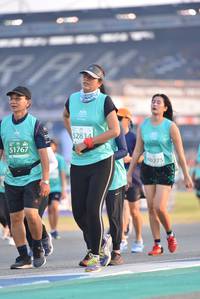 BIB: 52834, 51767, 0275
                            <button type="button" onclick="openModal(10473117)" class="btn btn-primary btn-sm float-right btn-popup" data-toggle="modal" data-target=".modal-high-quality">
                        <i class="fas fa-shopping-cart"></i> Add to Cart
                    </button>
                                            <button type="button" onclick="isThisMe(10473117, true)" class="btn btn-success btn-sm float-right btn-popup btn-isme hidden" data-toggle="tooltip" data-placement="bottom" title="นี่คือรูปของคุณใช่ไหม คลิกที่นี่เพื่อเอาเข้าอัลบั้ม">
                        <i class="fas fa-plus"></i> Add to album
                    </button>
                    <button type="button" onclick="isThisMe(10473117, false)" class="btn btn-warning btn-sm float-right btn-popup btn-isnotme hidden">
                        <i class="fas fa-ban"></i> Remove from album
                    </button>