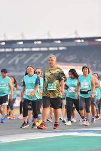 BIB: 52697, 52040, 5135, 530
                            <button type="button" onclick="openModal(10477434)" class="btn btn-primary btn-sm float-right btn-popup" data-toggle="modal" data-target=".modal-high-quality">
                        <i class="fas fa-shopping-cart"></i> Add to Cart
                    </button>
                                            <button type="button" onclick="isThisMe(10477434, true)" class="btn btn-success btn-sm float-right btn-popup btn-isme hidden" data-toggle="tooltip" data-placement="bottom" title="นี่คือรูปของคุณใช่ไหม คลิกที่นี่เพื่อเอาเข้าอัลบั้ม">
                        <i class="fas fa-plus"></i> Add to album
                    </button>
                    <button type="button" onclick="isThisMe(10477434, false)" class="btn btn-warning btn-sm float-right btn-popup btn-isnotme hidden">
                        <i class="fas fa-ban"></i> Remove from album
                    </button>