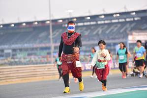 BIB: 51739
                            <button type="button" onclick="openModal(10478416)" class="btn btn-primary btn-sm float-right btn-popup" data-toggle="modal" data-target=".modal-high-quality">
                        <i class="fas fa-shopping-cart"></i> Add to Cart
                    </button>
                                            <button type="button" onclick="isThisMe(10478416, true)" class="btn btn-success btn-sm float-right btn-popup btn-isme hidden" data-toggle="tooltip" data-placement="bottom" title="นี่คือรูปของคุณใช่ไหม คลิกที่นี่เพื่อเอาเข้าอัลบั้ม">
                        <i class="fas fa-plus"></i> Add to album
                    </button>
                    <button type="button" onclick="isThisMe(10478416, false)" class="btn btn-warning btn-sm float-right btn-popup btn-isnotme hidden">
                        <i class="fas fa-ban"></i> Remove from album
                    </button>