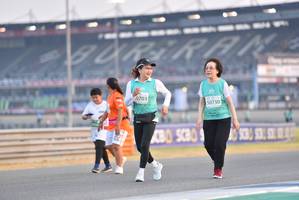 BIB: 0703, 50730
                            <button type="button" onclick="openModal(10480259)" class="btn btn-primary btn-sm float-right btn-popup" data-toggle="modal" data-target=".modal-high-quality">
                        <i class="fas fa-shopping-cart"></i> Add to Cart
                    </button>
                                            <button type="button" onclick="isThisMe(10480259, true)" class="btn btn-success btn-sm float-right btn-popup btn-isme hidden" data-toggle="tooltip" data-placement="bottom" title="นี่คือรูปของคุณใช่ไหม คลิกที่นี่เพื่อเอาเข้าอัลบั้ม">
                        <i class="fas fa-plus"></i> Add to album
                    </button>
                    <button type="button" onclick="isThisMe(10480259, false)" class="btn btn-warning btn-sm float-right btn-popup btn-isnotme hidden">
                        <i class="fas fa-ban"></i> Remove from album
                    </button>