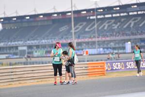 BIB: 1033
                            <button type="button" onclick="openModal(10480207)" class="btn btn-primary btn-sm float-right btn-popup" data-toggle="modal" data-target=".modal-high-quality">
                        <i class="fas fa-shopping-cart"></i> Add to Cart
                    </button>
                                            <button type="button" onclick="isThisMe(10480207, true)" class="btn btn-success btn-sm float-right btn-popup btn-isme hidden" data-toggle="tooltip" data-placement="bottom" title="นี่คือรูปของคุณใช่ไหม คลิกที่นี่เพื่อเอาเข้าอัลบั้ม">
                        <i class="fas fa-plus"></i> Add to album
                    </button>
                    <button type="button" onclick="isThisMe(10480207, false)" class="btn btn-warning btn-sm float-right btn-popup btn-isnotme hidden">
                        <i class="fas fa-ban"></i> Remove from album
                    </button>