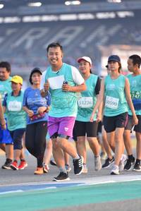 BIB: 747, 0590, 53226, 53063
                            <button type="button" onclick="openModal(10473834)" class="btn btn-primary btn-sm float-right btn-popup" data-toggle="modal" data-target=".modal-high-quality">
                        <i class="fas fa-shopping-cart"></i> Add to Cart
                    </button>
                                            <button type="button" onclick="isThisMe(10473834, true)" class="btn btn-success btn-sm float-right btn-popup btn-isme hidden" data-toggle="tooltip" data-placement="bottom" title="นี่คือรูปของคุณใช่ไหม คลิกที่นี่เพื่อเอาเข้าอัลบั้ม">
                        <i class="fas fa-plus"></i> Add to album
                    </button>
                    <button type="button" onclick="isThisMe(10473834, false)" class="btn btn-warning btn-sm float-right btn-popup btn-isnotme hidden">
                        <i class="fas fa-ban"></i> Remove from album
                    </button>