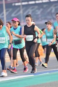 BIB: 5294, 52518, 228, 506
                            <button type="button" onclick="openModal(10472560)" class="btn btn-primary btn-sm float-right btn-popup" data-toggle="modal" data-target=".modal-high-quality">
                        <i class="fas fa-shopping-cart"></i> Add to Cart
                    </button>
                                            <button type="button" onclick="isThisMe(10472560, true)" class="btn btn-success btn-sm float-right btn-popup btn-isme hidden" data-toggle="tooltip" data-placement="bottom" title="นี่คือรูปของคุณใช่ไหม คลิกที่นี่เพื่อเอาเข้าอัลบั้ม">
                        <i class="fas fa-plus"></i> Add to album
                    </button>
                    <button type="button" onclick="isThisMe(10472560, false)" class="btn btn-warning btn-sm float-right btn-popup btn-isnotme hidden">
                        <i class="fas fa-ban"></i> Remove from album
                    </button>