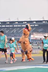 BIB: 50481, 50847, 0542
                            <button type="button" onclick="openModal(10479381)" class="btn btn-primary btn-sm float-right btn-popup" data-toggle="modal" data-target=".modal-high-quality">
                        <i class="fas fa-shopping-cart"></i> Add to Cart
                    </button>
                                            <button type="button" onclick="isThisMe(10479381, true)" class="btn btn-success btn-sm float-right btn-popup btn-isme hidden" data-toggle="tooltip" data-placement="bottom" title="นี่คือรูปของคุณใช่ไหม คลิกที่นี่เพื่อเอาเข้าอัลบั้ม">
                        <i class="fas fa-plus"></i> Add to album
                    </button>
                    <button type="button" onclick="isThisMe(10479381, false)" class="btn btn-warning btn-sm float-right btn-popup btn-isnotme hidden">
                        <i class="fas fa-ban"></i> Remove from album
                    </button>