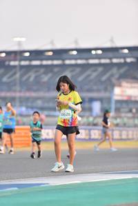 BIB: 0628
                            <button type="button" onclick="openModal(10478487)" class="btn btn-primary btn-sm float-right btn-popup" data-toggle="modal" data-target=".modal-high-quality">
                        <i class="fas fa-shopping-cart"></i> Add to Cart
                    </button>
                                            <button type="button" onclick="isThisMe(10478487, true)" class="btn btn-success btn-sm float-right btn-popup btn-isme hidden" data-toggle="tooltip" data-placement="bottom" title="นี่คือรูปของคุณใช่ไหม คลิกที่นี่เพื่อเอาเข้าอัลบั้ม">
                        <i class="fas fa-plus"></i> Add to album
                    </button>
                    <button type="button" onclick="isThisMe(10478487, false)" class="btn btn-warning btn-sm float-right btn-popup btn-isnotme hidden">
                        <i class="fas fa-ban"></i> Remove from album
                    </button>