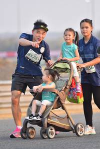 BIB: 81763, 556
                            <button type="button" onclick="openModal(10474292)" class="btn btn-primary btn-sm float-right btn-popup" data-toggle="modal" data-target=".modal-high-quality">
                        <i class="fas fa-shopping-cart"></i> Add to Cart
                    </button>
                                            <button type="button" onclick="isThisMe(10474292, true)" class="btn btn-success btn-sm float-right btn-popup btn-isme hidden" data-toggle="tooltip" data-placement="bottom" title="นี่คือรูปของคุณใช่ไหม คลิกที่นี่เพื่อเอาเข้าอัลบั้ม">
                        <i class="fas fa-plus"></i> Add to album
                    </button>
                    <button type="button" onclick="isThisMe(10474292, false)" class="btn btn-warning btn-sm float-right btn-popup btn-isnotme hidden">
                        <i class="fas fa-ban"></i> Remove from album
                    </button>