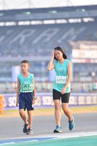 BIB: 52753, 50034
                            <button type="button" onclick="openModal(10449654)" class="btn btn-primary btn-sm float-right btn-popup" data-toggle="modal" data-target=".modal-high-quality">
                        <i class="fas fa-shopping-cart"></i> Add to Cart
                    </button>
                                            <button type="button" onclick="isThisMe(10449654, true)" class="btn btn-success btn-sm float-right btn-popup btn-isme hidden" data-toggle="tooltip" data-placement="bottom" title="นี่คือรูปของคุณใช่ไหม คลิกที่นี่เพื่อเอาเข้าอัลบั้ม">
                        <i class="fas fa-plus"></i> Add to album
                    </button>
                    <button type="button" onclick="isThisMe(10449654, false)" class="btn btn-warning btn-sm float-right btn-popup btn-isnotme hidden">
                        <i class="fas fa-ban"></i> Remove from album
                    </button>