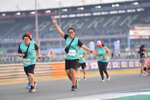 BIB: 52837, 53109
                            <button type="button" onclick="openModal(10478670)" class="btn btn-primary btn-sm float-right btn-popup" data-toggle="modal" data-target=".modal-high-quality">
                        <i class="fas fa-shopping-cart"></i> Add to Cart
                    </button>
                                            <button type="button" onclick="isThisMe(10478670, true)" class="btn btn-success btn-sm float-right btn-popup btn-isme hidden" data-toggle="tooltip" data-placement="bottom" title="นี่คือรูปของคุณใช่ไหม คลิกที่นี่เพื่อเอาเข้าอัลบั้ม">
                        <i class="fas fa-plus"></i> Add to album
                    </button>
                    <button type="button" onclick="isThisMe(10478670, false)" class="btn btn-warning btn-sm float-right btn-popup btn-isnotme hidden">
                        <i class="fas fa-ban"></i> Remove from album
                    </button>