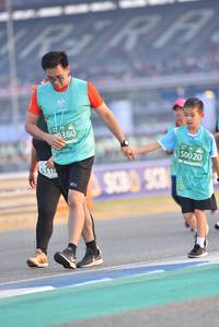 BIB: 380, 50020, 5318
                            <button type="button" onclick="openModal(10473323)" class="btn btn-primary btn-sm float-right btn-popup" data-toggle="modal" data-target=".modal-high-quality">
                        <i class="fas fa-shopping-cart"></i> Add to Cart
                    </button>
                                            <button type="button" onclick="isThisMe(10473323, true)" class="btn btn-success btn-sm float-right btn-popup btn-isme hidden" data-toggle="tooltip" data-placement="bottom" title="นี่คือรูปของคุณใช่ไหม คลิกที่นี่เพื่อเอาเข้าอัลบั้ม">
                        <i class="fas fa-plus"></i> Add to album
                    </button>
                    <button type="button" onclick="isThisMe(10473323, false)" class="btn btn-warning btn-sm float-right btn-popup btn-isnotme hidden">
                        <i class="fas fa-ban"></i> Remove from album
                    </button>