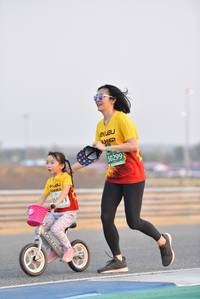 BIB: 50299
                            <button type="button" onclick="openModal(10479254)" class="btn btn-primary btn-sm float-right btn-popup" data-toggle="modal" data-target=".modal-high-quality">
                        <i class="fas fa-shopping-cart"></i> Add to Cart
                    </button>
                                            <button type="button" onclick="isThisMe(10479254, true)" class="btn btn-success btn-sm float-right btn-popup btn-isme hidden" data-toggle="tooltip" data-placement="bottom" title="นี่คือรูปของคุณใช่ไหม คลิกที่นี่เพื่อเอาเข้าอัลบั้ม">
                        <i class="fas fa-plus"></i> Add to album
                    </button>
                    <button type="button" onclick="isThisMe(10479254, false)" class="btn btn-warning btn-sm float-right btn-popup btn-isnotme hidden">
                        <i class="fas fa-ban"></i> Remove from album
                    </button>