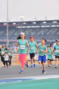 BIB: 52386, 51529
                            <button type="button" onclick="openModal(10479024)" class="btn btn-primary btn-sm float-right btn-popup" data-toggle="modal" data-target=".modal-high-quality">
                        <i class="fas fa-shopping-cart"></i> Add to Cart
                    </button>
                                            <button type="button" onclick="isThisMe(10479024, true)" class="btn btn-success btn-sm float-right btn-popup btn-isme hidden" data-toggle="tooltip" data-placement="bottom" title="นี่คือรูปของคุณใช่ไหม คลิกที่นี่เพื่อเอาเข้าอัลบั้ม">
                        <i class="fas fa-plus"></i> Add to album
                    </button>
                    <button type="button" onclick="isThisMe(10479024, false)" class="btn btn-warning btn-sm float-right btn-popup btn-isnotme hidden">
                        <i class="fas fa-ban"></i> Remove from album
                    </button>