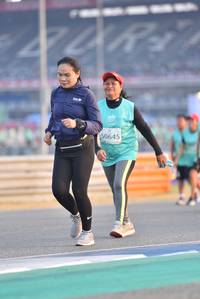 BIB: 0645
                            <button type="button" onclick="openModal(10473138)" class="btn btn-primary btn-sm float-right btn-popup" data-toggle="modal" data-target=".modal-high-quality">
                        <i class="fas fa-shopping-cart"></i> Add to Cart
                    </button>
                                            <button type="button" onclick="isThisMe(10473138, true)" class="btn btn-success btn-sm float-right btn-popup btn-isme hidden" data-toggle="tooltip" data-placement="bottom" title="นี่คือรูปของคุณใช่ไหม คลิกที่นี่เพื่อเอาเข้าอัลบั้ม">
                        <i class="fas fa-plus"></i> Add to album
                    </button>
                    <button type="button" onclick="isThisMe(10473138, false)" class="btn btn-warning btn-sm float-right btn-popup btn-isnotme hidden">
                        <i class="fas fa-ban"></i> Remove from album
                    </button>