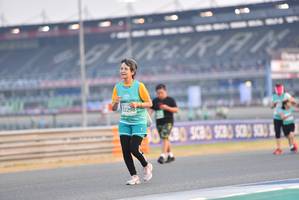 BIB: 52298
                            <button type="button" onclick="openModal(10480182)" class="btn btn-primary btn-sm float-right btn-popup" data-toggle="modal" data-target=".modal-high-quality">
                        <i class="fas fa-shopping-cart"></i> Add to Cart
                    </button>
                                            <button type="button" onclick="isThisMe(10480182, true)" class="btn btn-success btn-sm float-right btn-popup btn-isme hidden" data-toggle="tooltip" data-placement="bottom" title="นี่คือรูปของคุณใช่ไหม คลิกที่นี่เพื่อเอาเข้าอัลบั้ม">
                        <i class="fas fa-plus"></i> Add to album
                    </button>
                    <button type="button" onclick="isThisMe(10480182, false)" class="btn btn-warning btn-sm float-right btn-popup btn-isnotme hidden">
                        <i class="fas fa-ban"></i> Remove from album
                    </button>