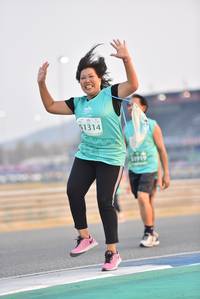 BIB: 1314, 1919
                            <button type="button" onclick="openModal(10478221)" class="btn btn-primary btn-sm float-right btn-popup" data-toggle="modal" data-target=".modal-high-quality">
                        <i class="fas fa-shopping-cart"></i> Add to Cart
                    </button>
                                            <button type="button" onclick="isThisMe(10478221, true)" class="btn btn-success btn-sm float-right btn-popup btn-isme hidden" data-toggle="tooltip" data-placement="bottom" title="นี่คือรูปของคุณใช่ไหม คลิกที่นี่เพื่อเอาเข้าอัลบั้ม">
                        <i class="fas fa-plus"></i> Add to album
                    </button>
                    <button type="button" onclick="isThisMe(10478221, false)" class="btn btn-warning btn-sm float-right btn-popup btn-isnotme hidden">
                        <i class="fas fa-ban"></i> Remove from album
                    </button>