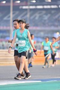 BIB: 250, 50675
                            <button type="button" onclick="openModal(10472713)" class="btn btn-primary btn-sm float-right btn-popup" data-toggle="modal" data-target=".modal-high-quality">
                        <i class="fas fa-shopping-cart"></i> Add to Cart
                    </button>
                                            <button type="button" onclick="isThisMe(10472713, true)" class="btn btn-success btn-sm float-right btn-popup btn-isme hidden" data-toggle="tooltip" data-placement="bottom" title="นี่คือรูปของคุณใช่ไหม คลิกที่นี่เพื่อเอาเข้าอัลบั้ม">
                        <i class="fas fa-plus"></i> Add to album
                    </button>
                    <button type="button" onclick="isThisMe(10472713, false)" class="btn btn-warning btn-sm float-right btn-popup btn-isnotme hidden">
                        <i class="fas fa-ban"></i> Remove from album
                    </button>