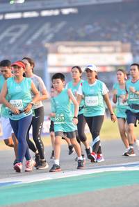 BIB: 50132, 52507, 2856, 1659
                            <button type="button" onclick="openModal(10451195)" class="btn btn-primary btn-sm float-right btn-popup" data-toggle="modal" data-target=".modal-high-quality">
                        <i class="fas fa-shopping-cart"></i> Add to Cart
                    </button>
                                            <button type="button" onclick="isThisMe(10451195, true)" class="btn btn-success btn-sm float-right btn-popup btn-isme hidden" data-toggle="tooltip" data-placement="bottom" title="นี่คือรูปของคุณใช่ไหม คลิกที่นี่เพื่อเอาเข้าอัลบั้ม">
                        <i class="fas fa-plus"></i> Add to album
                    </button>
                    <button type="button" onclick="isThisMe(10451195, false)" class="btn btn-warning btn-sm float-right btn-popup btn-isnotme hidden">
                        <i class="fas fa-ban"></i> Remove from album
                    </button>