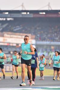 BIB: 519, 037
                            <button type="button" onclick="openModal(10473987)" class="btn btn-primary btn-sm float-right btn-popup" data-toggle="modal" data-target=".modal-high-quality">
                        <i class="fas fa-shopping-cart"></i> Add to Cart
                    </button>
                                            <button type="button" onclick="isThisMe(10473987, true)" class="btn btn-success btn-sm float-right btn-popup btn-isme hidden" data-toggle="tooltip" data-placement="bottom" title="นี่คือรูปของคุณใช่ไหม คลิกที่นี่เพื่อเอาเข้าอัลบั้ม">
                        <i class="fas fa-plus"></i> Add to album
                    </button>
                    <button type="button" onclick="isThisMe(10473987, false)" class="btn btn-warning btn-sm float-right btn-popup btn-isnotme hidden">
                        <i class="fas fa-ban"></i> Remove from album
                    </button>