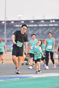 BIB: 50436, 50013
                            <button type="button" onclick="openModal(10477507)" class="btn btn-primary btn-sm float-right btn-popup" data-toggle="modal" data-target=".modal-high-quality">
                        <i class="fas fa-shopping-cart"></i> Add to Cart
                    </button>
                                            <button type="button" onclick="isThisMe(10477507, true)" class="btn btn-success btn-sm float-right btn-popup btn-isme hidden" data-toggle="tooltip" data-placement="bottom" title="นี่คือรูปของคุณใช่ไหม คลิกที่นี่เพื่อเอาเข้าอัลบั้ม">
                        <i class="fas fa-plus"></i> Add to album
                    </button>
                    <button type="button" onclick="isThisMe(10477507, false)" class="btn btn-warning btn-sm float-right btn-popup btn-isnotme hidden">
                        <i class="fas fa-ban"></i> Remove from album
                    </button>